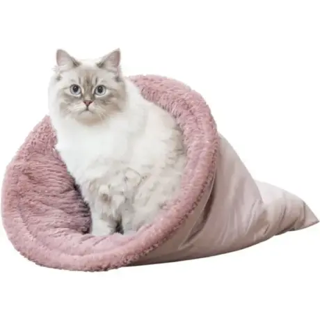Minkštas guolis-maišas augintiniams – Trixie Xmas Livia Soft Cuddly Sack