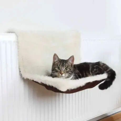 Guolis katėms – Trixie Radiator Bed, ilgaplaukio pliušo / zomšos imitacijos